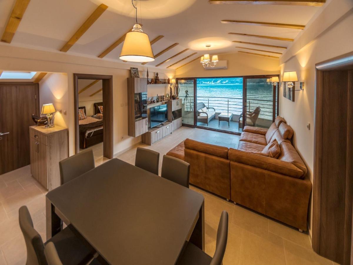 Apartments Twins ヘルツェグ・ノヴィ 部屋 写真
